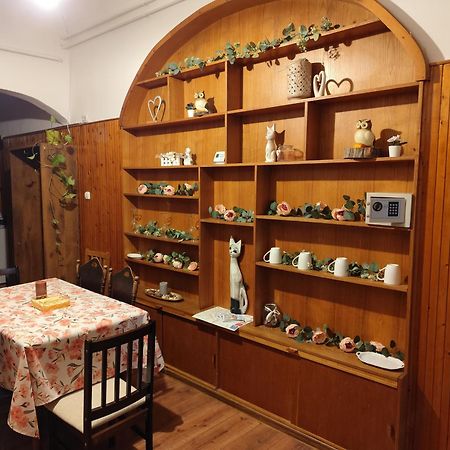 Bazilika Vendeghaz Hotel Егер Екстериор снимка