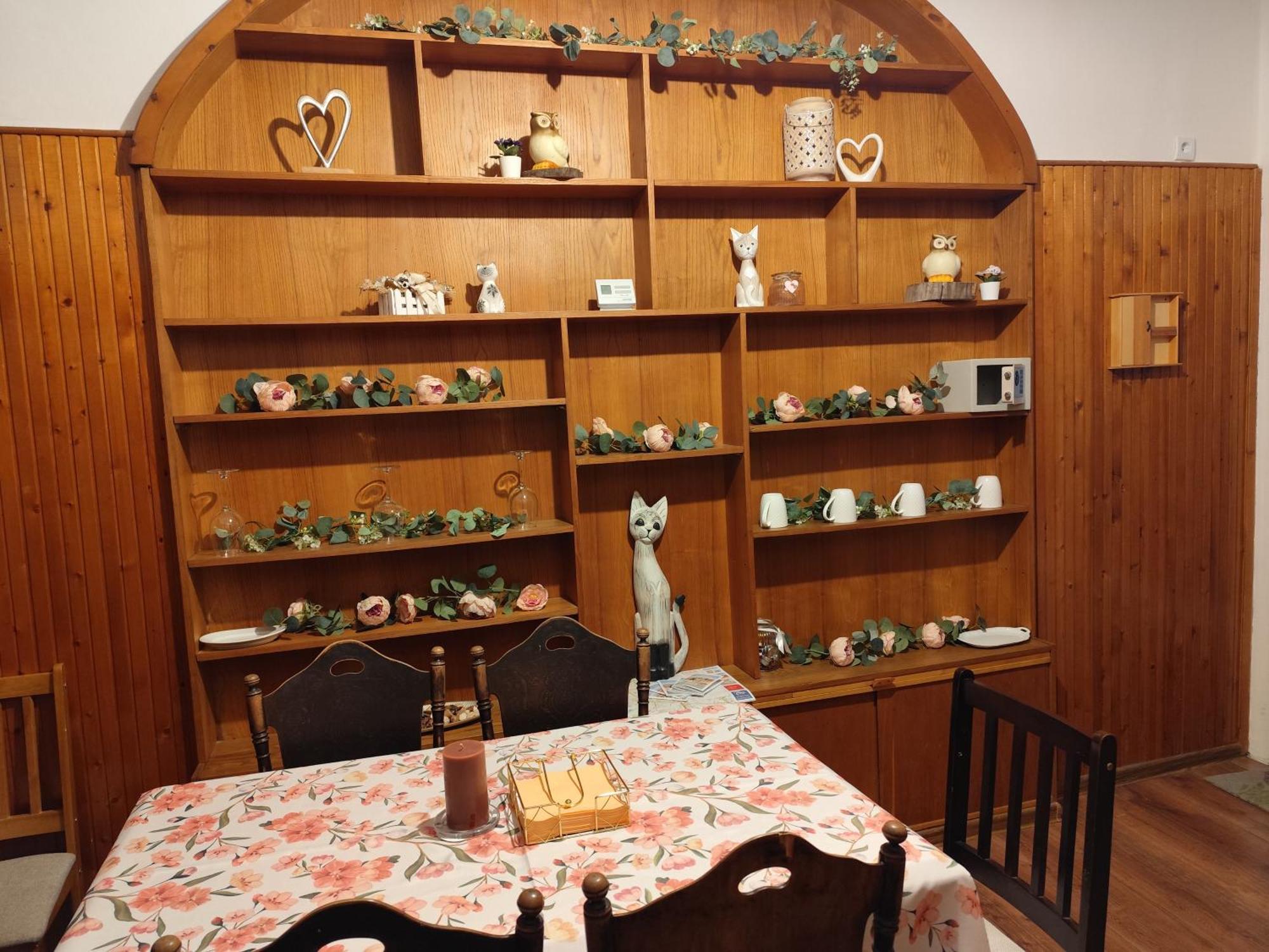 Bazilika Vendeghaz Hotel Егер Екстериор снимка
